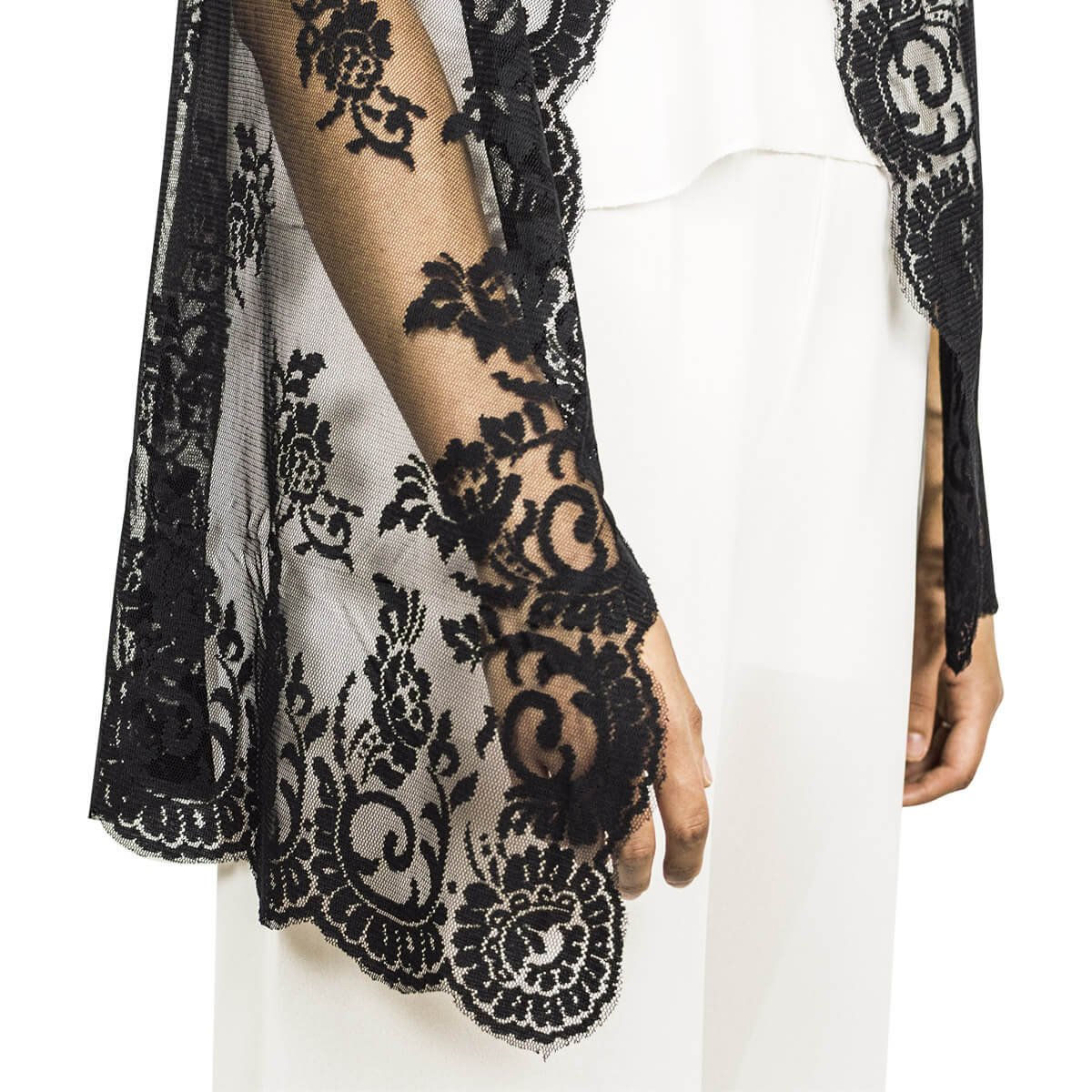 Mantilla española negra Modelo Granada